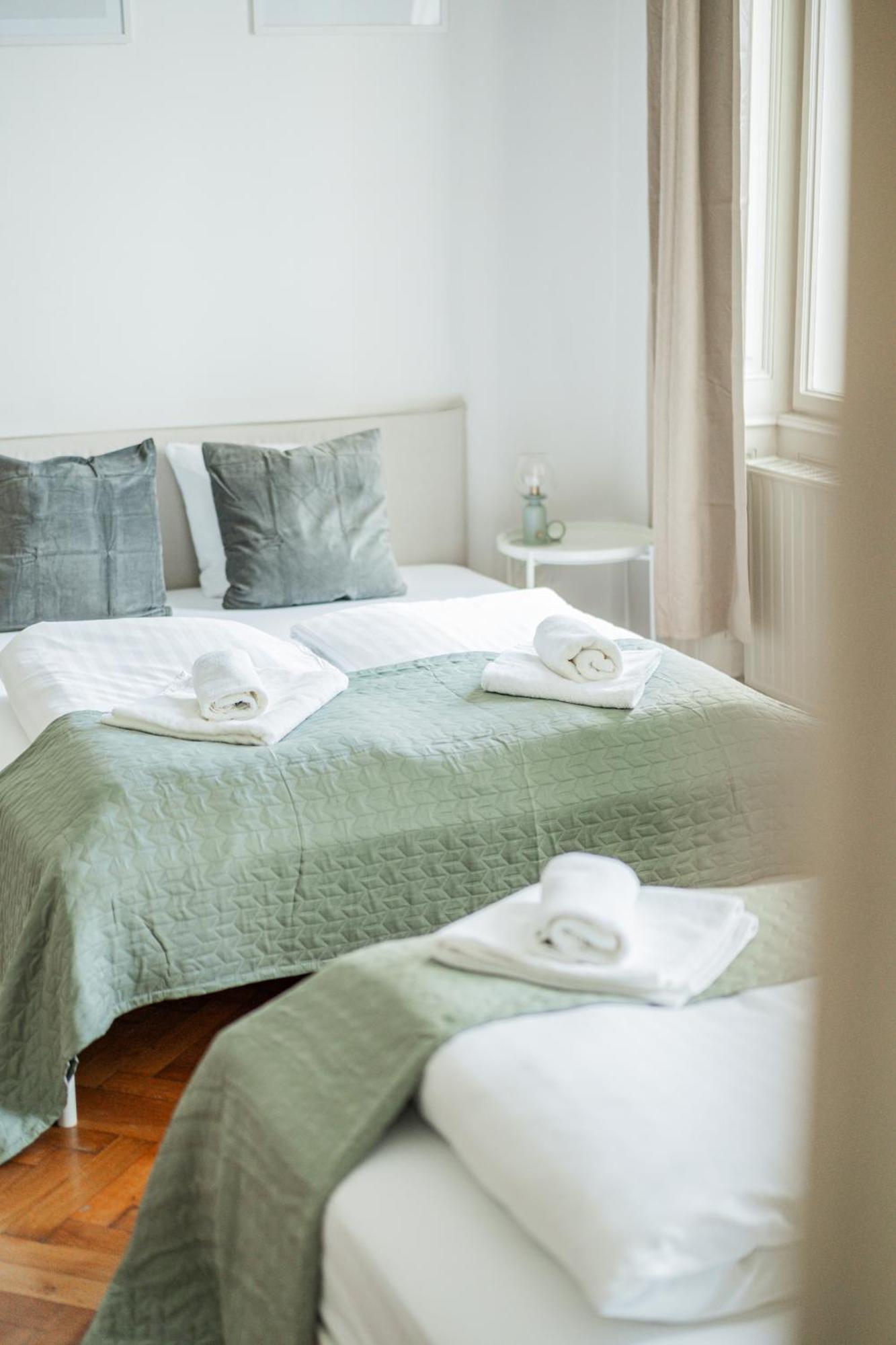 Mit 9 Schlafplaetze Wien