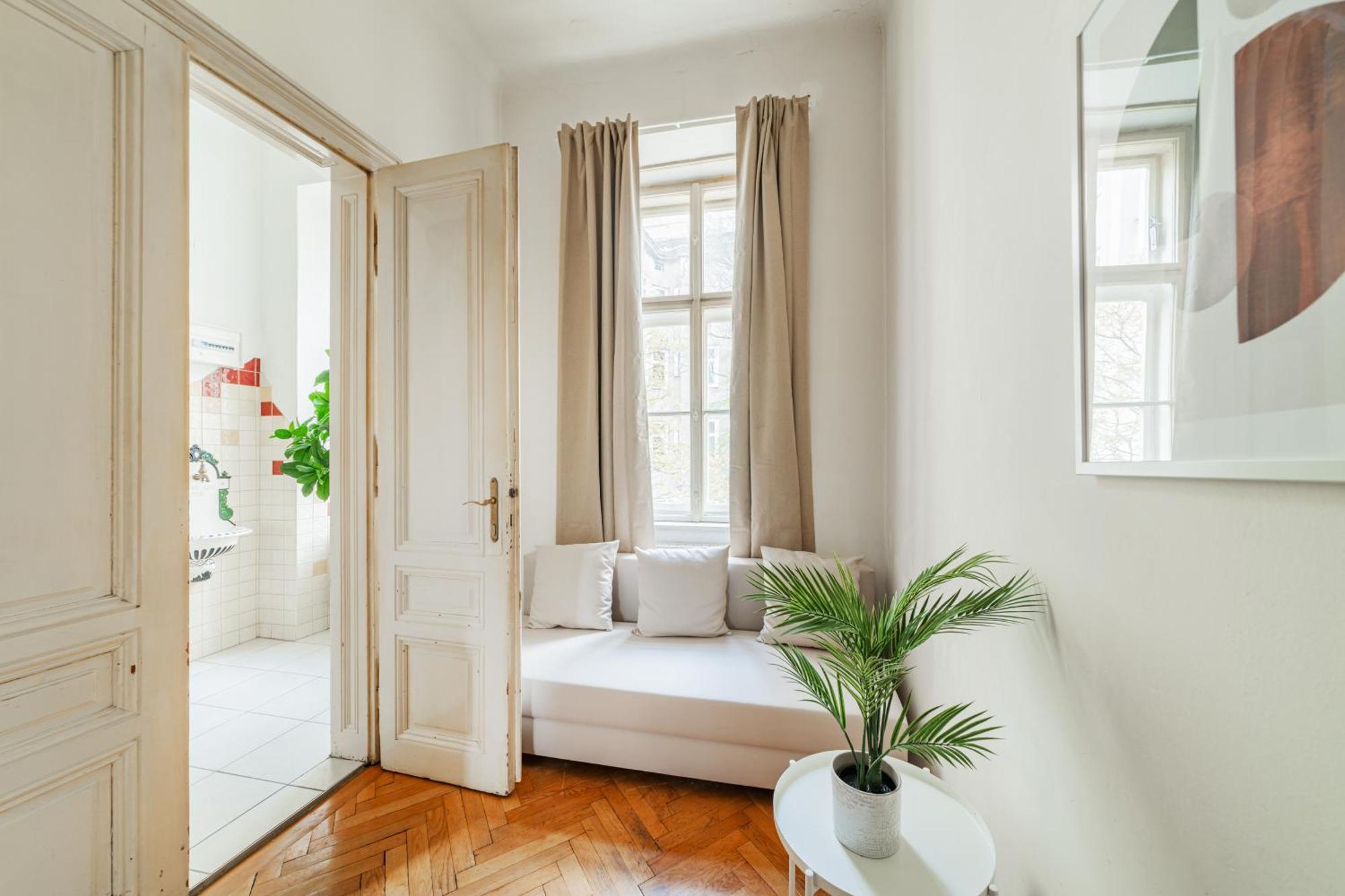 Mit 9 Schlafplaetze Wien