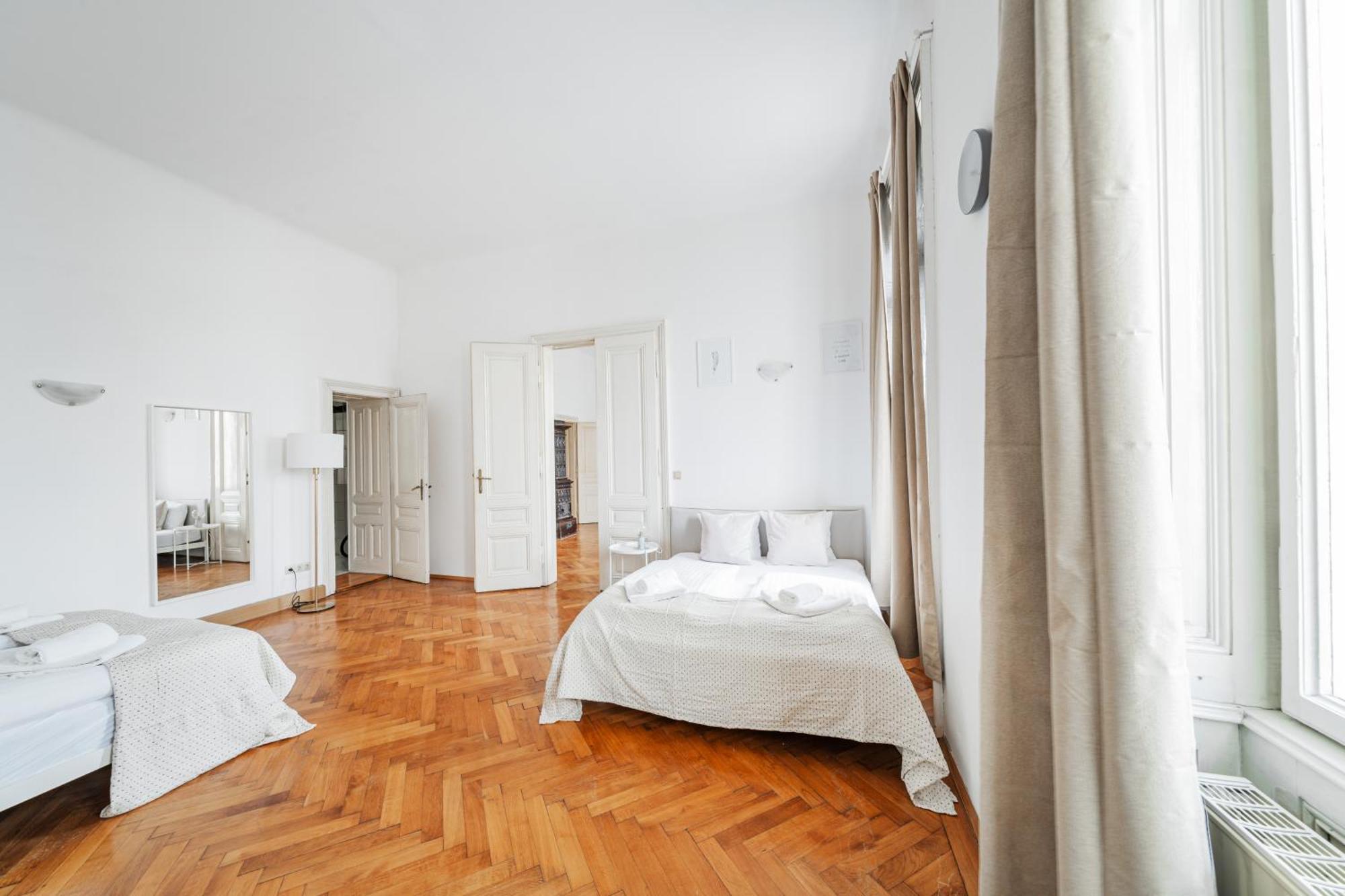 Mit 9 Schlafplaetze Wien