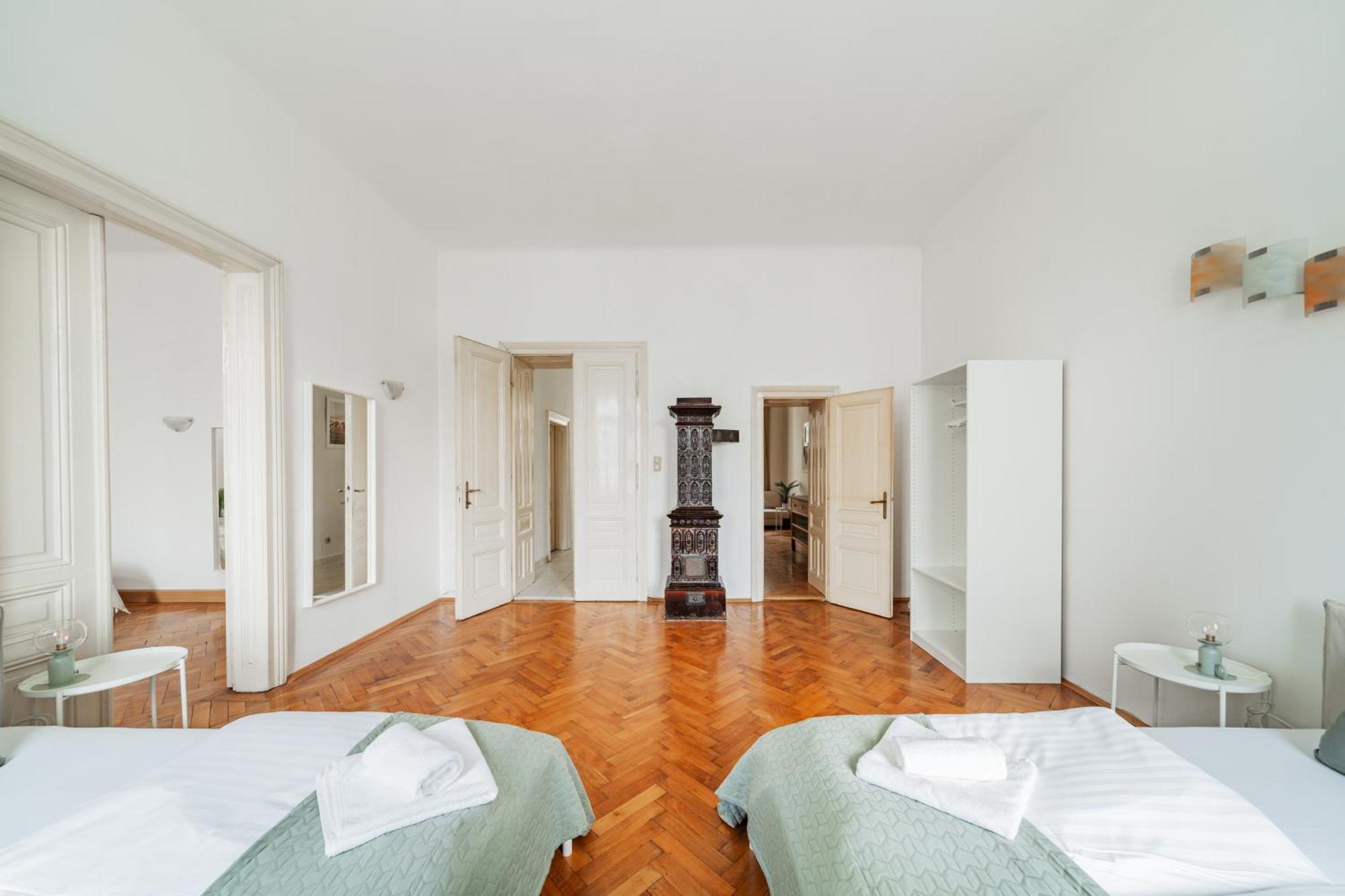 Mit 9 Schlafplaetze Apartment Wien