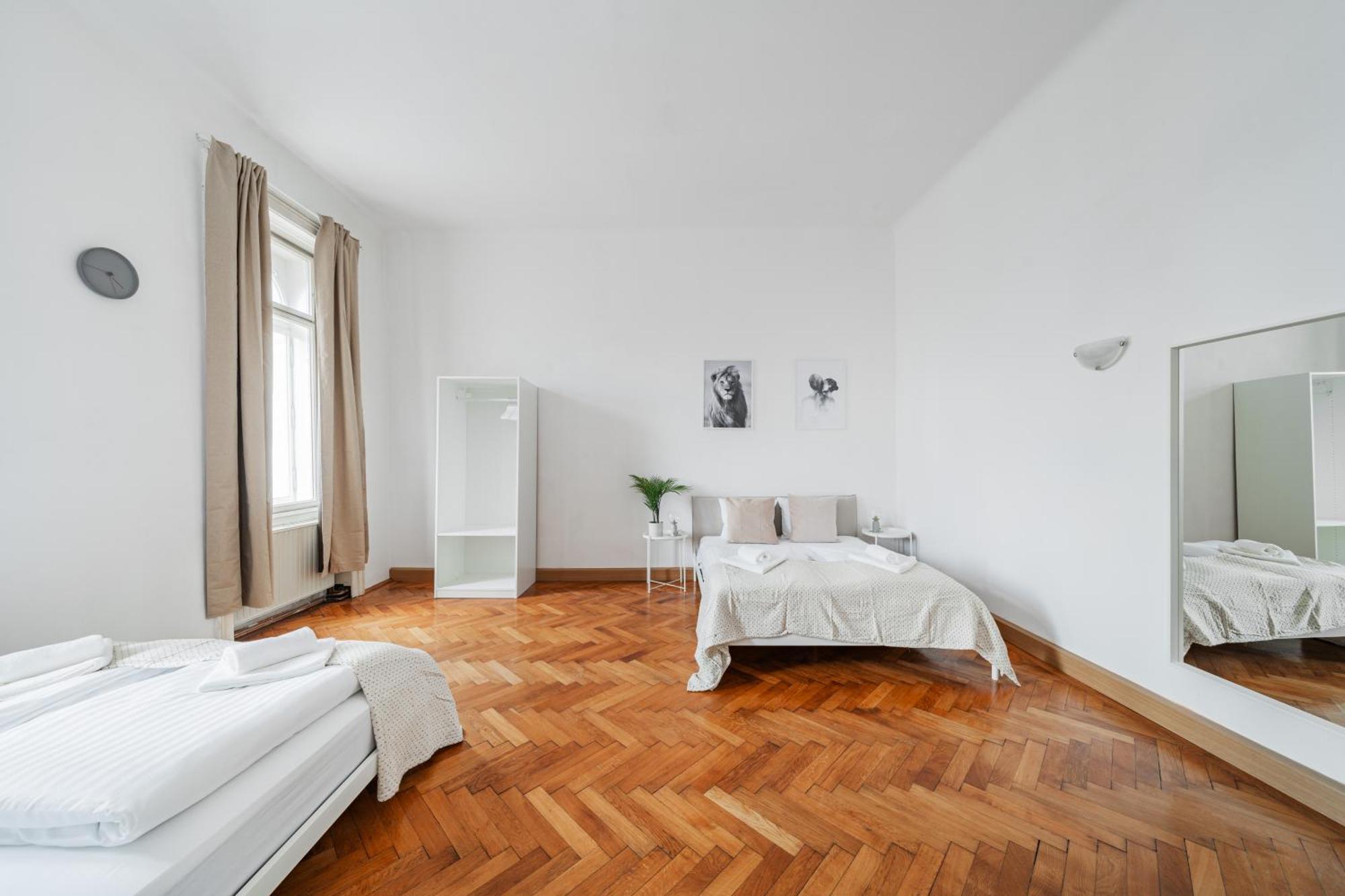 Mit 9 Schlafplaetze * Wien